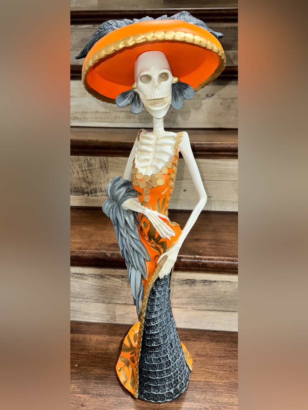 Cute 🥰 Day-of-The-Dead Halloween-Decorations Catrina Skeleton Figurine 24” tall